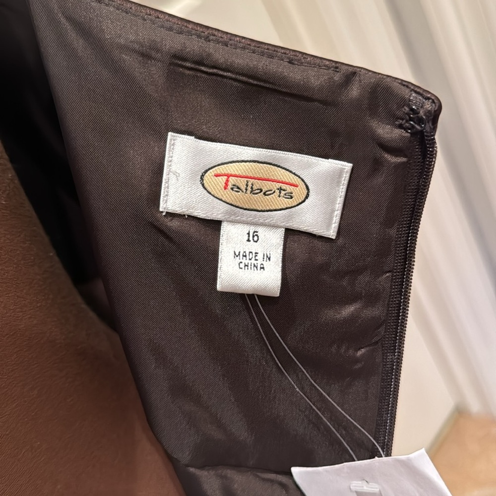 Talbots woman’s silk dress. Size 16 - Picture 10 of 12